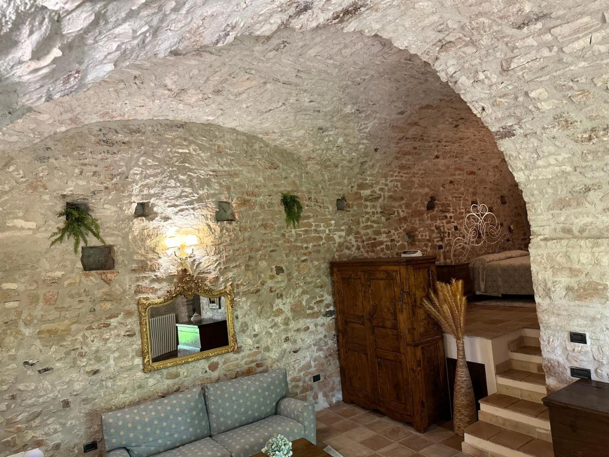 All Stone Horse Stable Converted To Elegant Apartment - Baltimora Spoleto Exterior foto